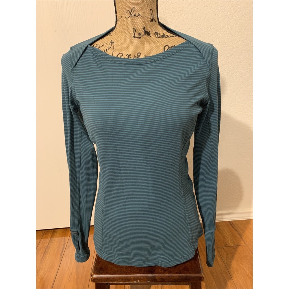 lululemon kanto catch me Size 6 Green Striped Women's Top EUC Long Sleeves